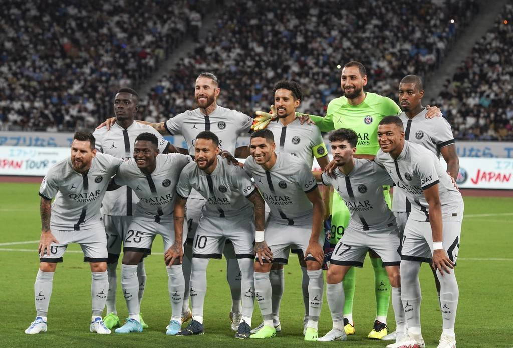 包含鹿岛鹿角冲击季军，年轻球员表现亮眼的词条