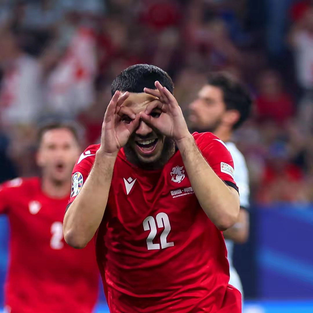 乌克兰队险胜希腊,欧洲杯出现新局面 乌克兰队险胜希腊,欧洲杯出现新局面