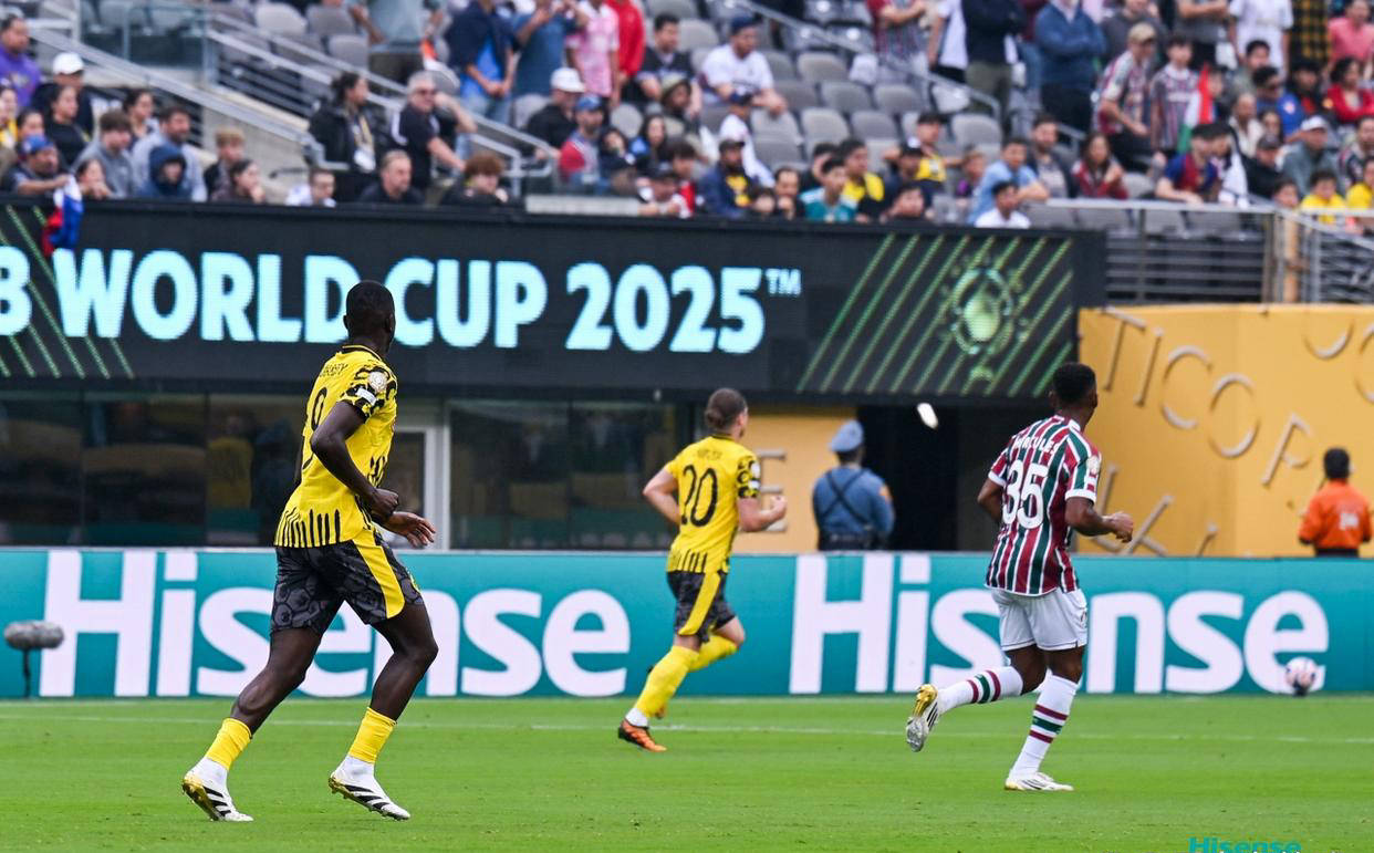 沙尔克零封多特蒙德,取得关键三分的简单介绍 沙尔克零封多特蒙德,取得关键三分的简单介绍