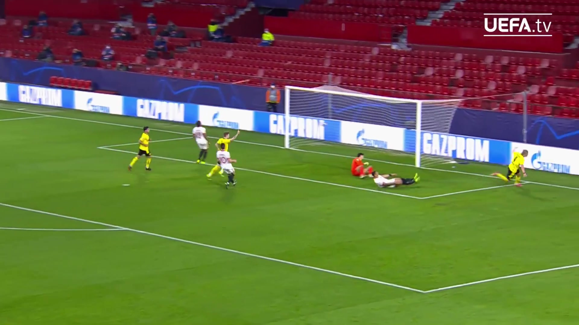 荷兰前锋独破门,全队鼓舞信心 荷兰前锋独破门,全队鼓舞信心