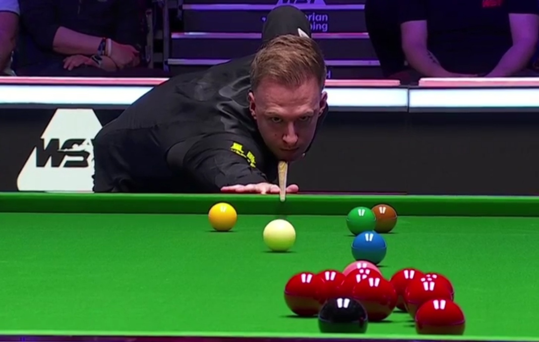 传奇球员在比赛中展示出色技术,令人耳目一新的简单介绍 传奇球员在比赛中展示出色技术,令人耳目一新的简单介绍