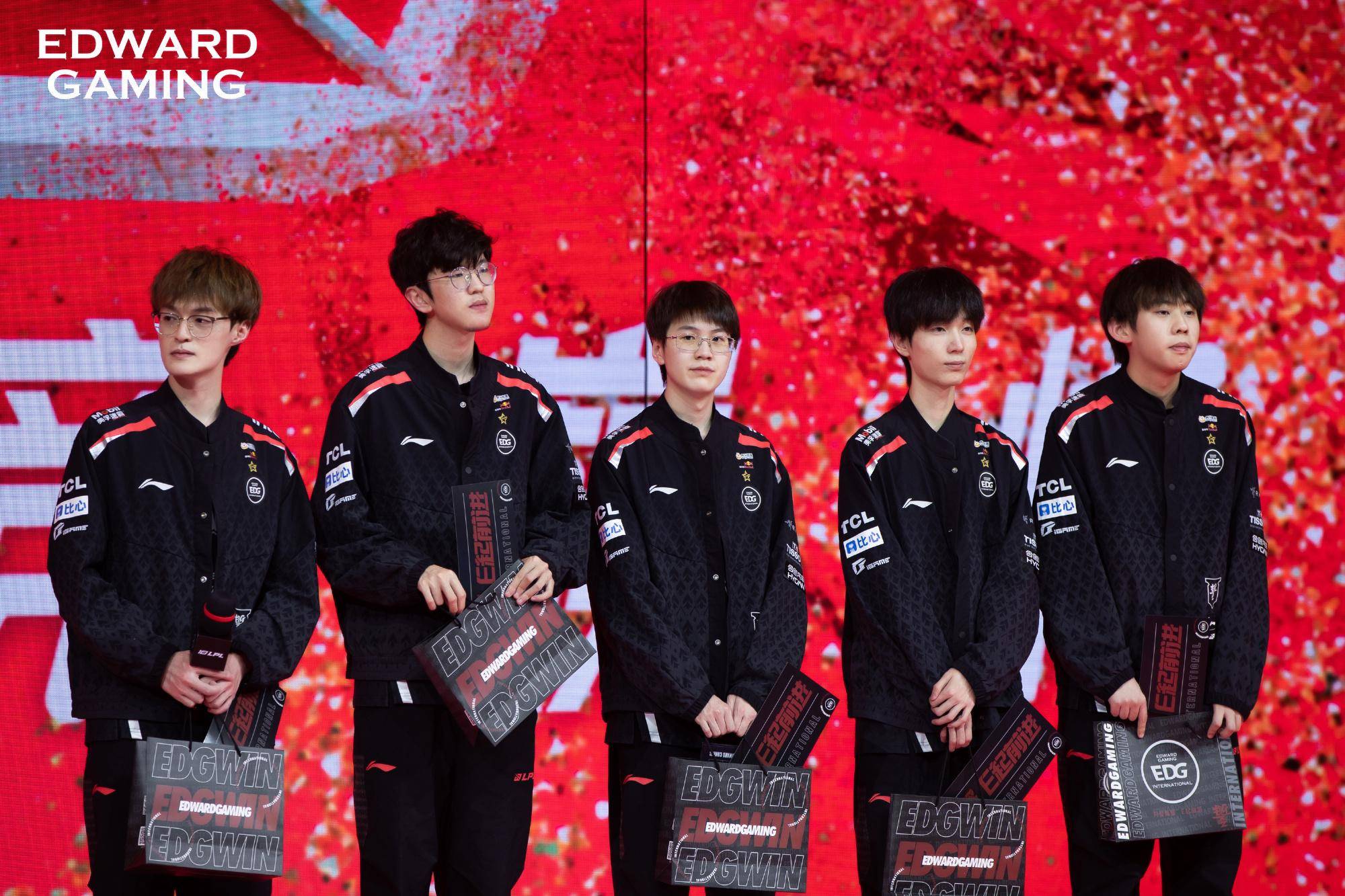 强队迎战强队,胜负悬殊仍难预料 强队迎战强队,胜负悬殊仍难预料