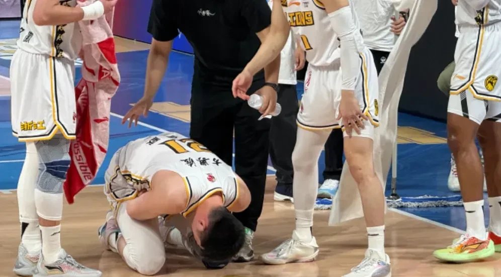 爱游戏网页版-比赛中的惊心动魄让球迷大呼过瘾