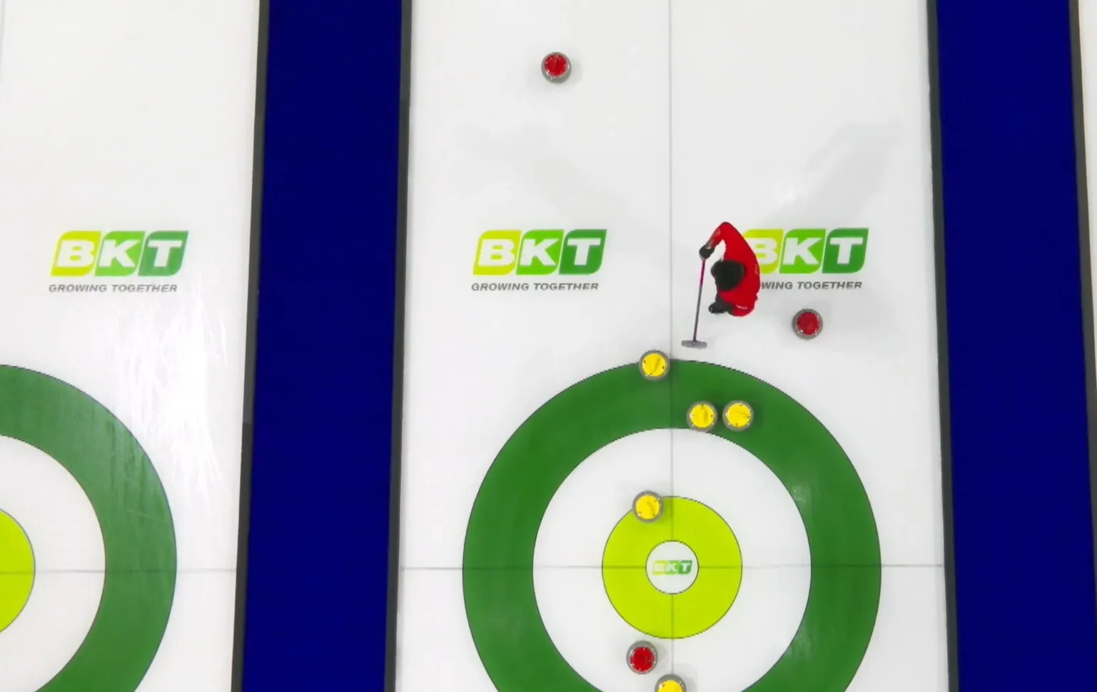 爱游戏官方入口-布拉格击败对手，稳健发挥取得胜利的简单介绍