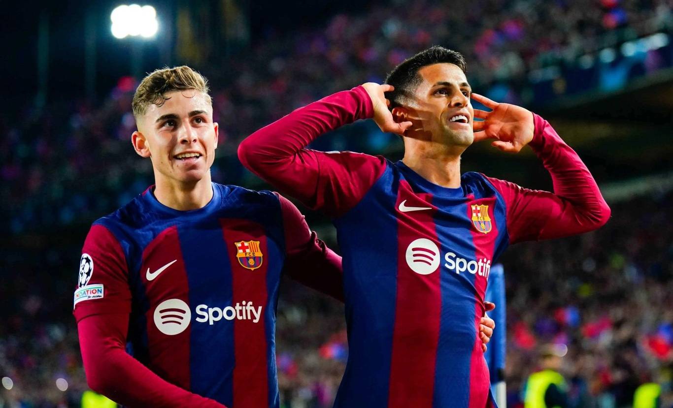 包含巴塞罗那轻取对手，实力雄厚难以招架的词条