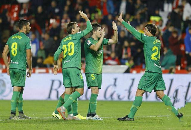 关于格拉纳达战平皇家社会，积分榜上升至前列的信息