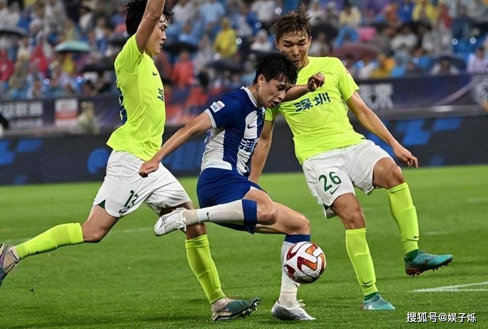 大连黑泰遭遇中超黑马卓尔,失去榜首宝座 大连黑泰遭遇中超黑马卓尔,失去榜首宝座