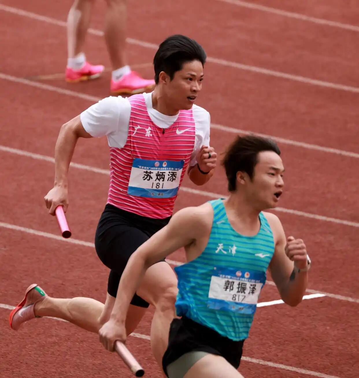 包含田径选手挺身而出,赢得掌声的词条 包含田径选手挺身而出,赢得掌声的词条