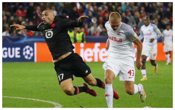 爱游戏入口-巴萨客场逆袭曼城，出线形势看涨