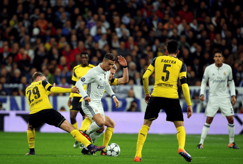 包含领袖光环：队长在关键时刻挺身而出，率队取胜的词条