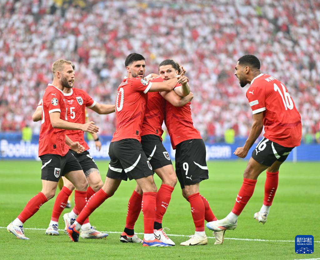 波兰队在欧预赛中面对激烈竞争的简单介绍