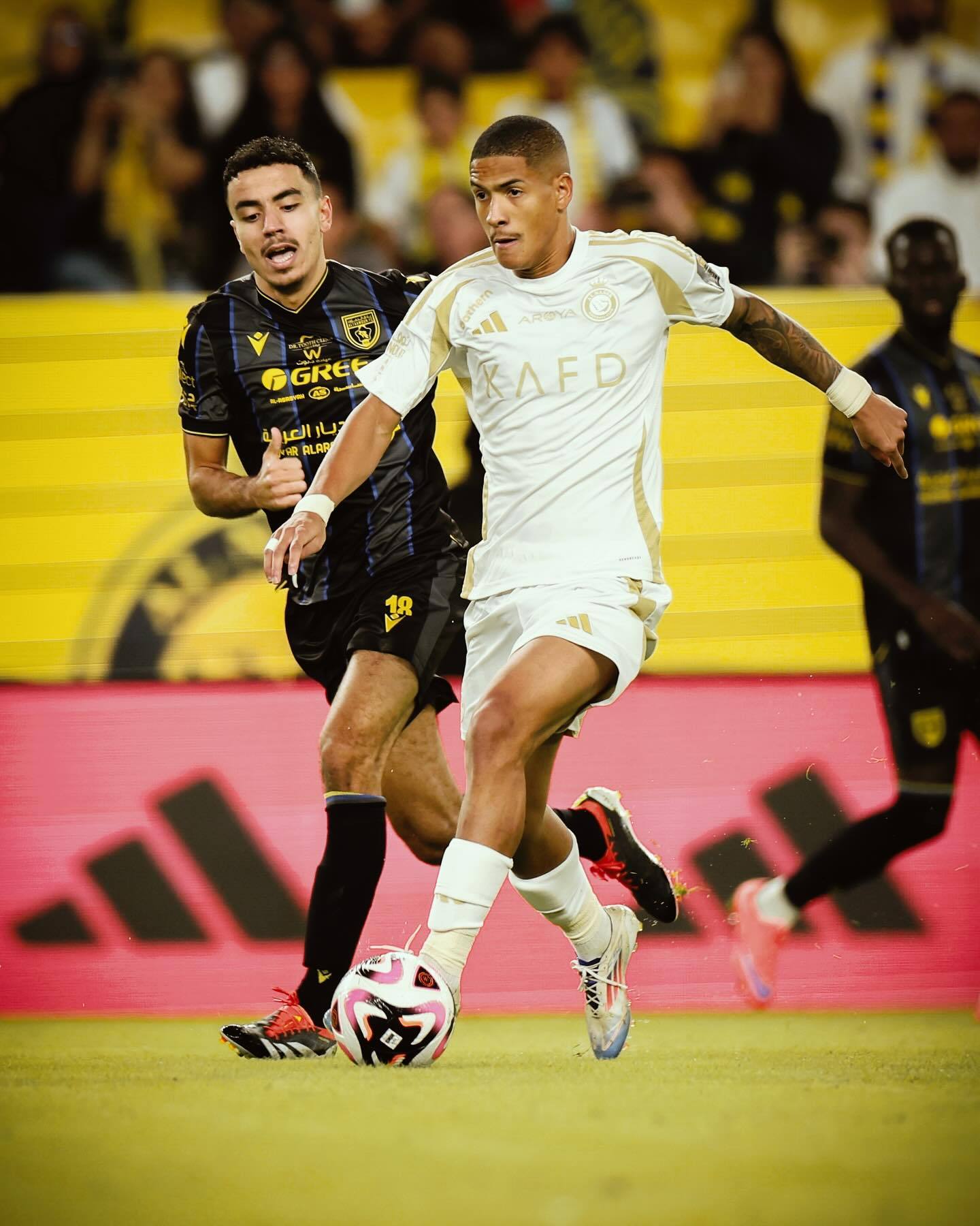 瓦伦西亚客场战争瓦拉多利德，取得胜利的简单介绍