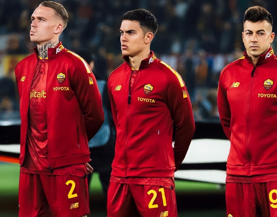 包含那不勒斯前锋连续两场破门的词条