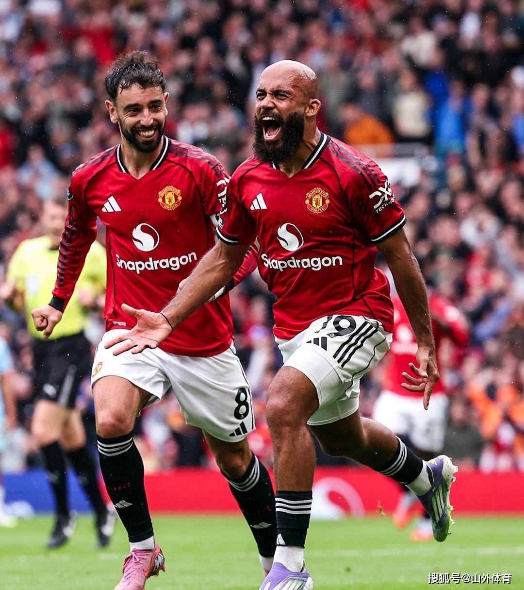 曼联惊险击败阿斯顿维拉，扭转颓势