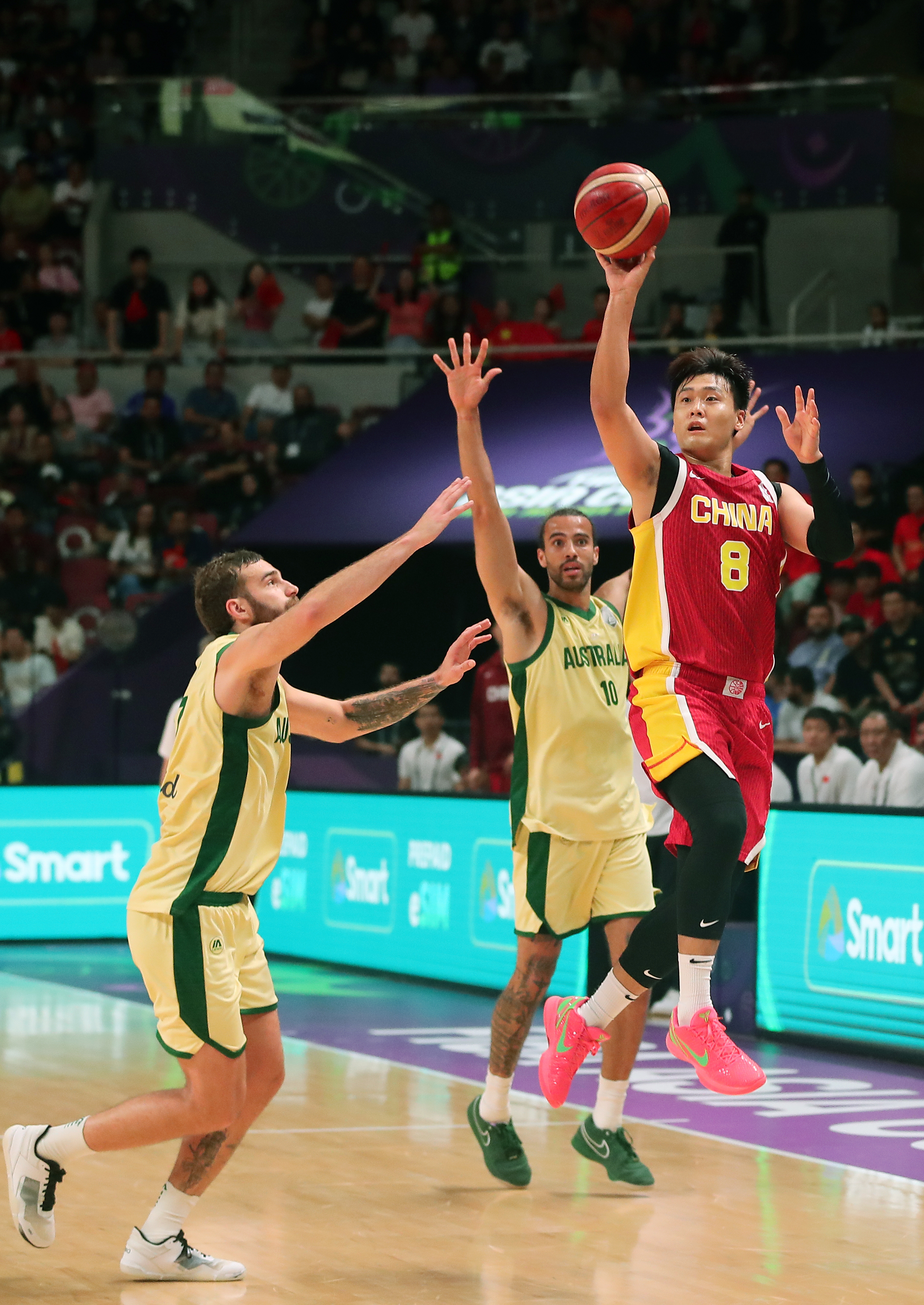 亚洲明星球员在篮球赛场上大放异彩，值得关注！的简单介绍